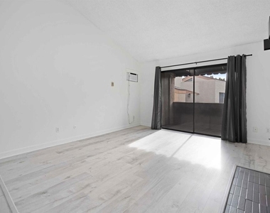 2920 Briarwood Road - Photo Thumbnail 5