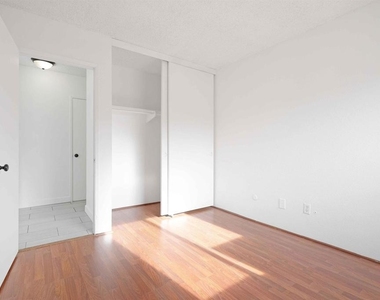 2920 Briarwood Road - Photo Thumbnail 10