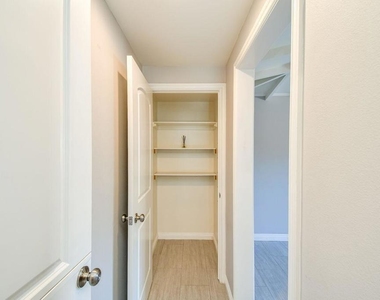321 N Lima Street - Photo Thumbnail 16