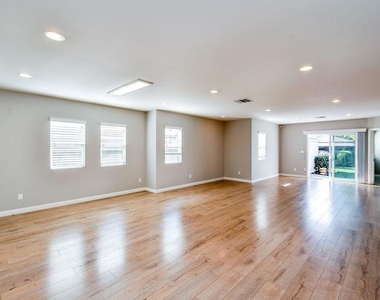 321 N Lima Street - Photo Thumbnail 8