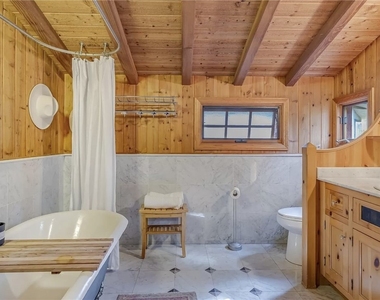 1225 Roosevelt Ln - Photo Thumbnail 22