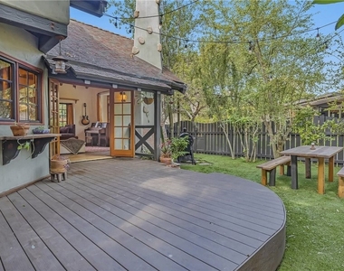 1225 Roosevelt Ln - Photo Thumbnail 26