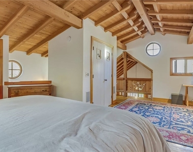 1225 Roosevelt Ln - Photo Thumbnail 17