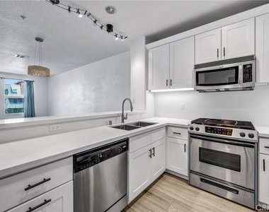 12688 Chapman Ave - Photo Thumbnail 4