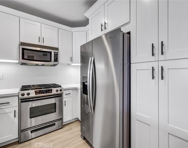 12688 Chapman Ave - Photo Thumbnail 5