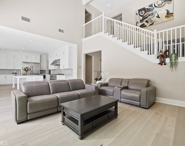 149 Roscomare - Photo Thumbnail 11