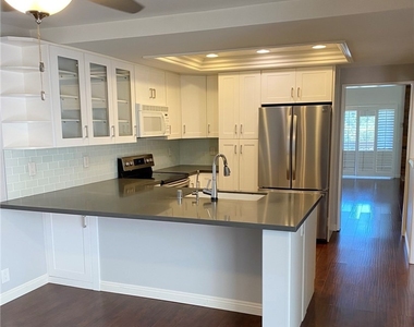 21 Seaview Dr. S - Photo Thumbnail 1