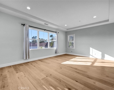 65 Mapleton - Photo Thumbnail 24