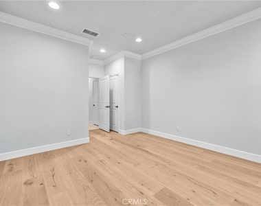 65 Mapleton - Photo Thumbnail 15