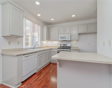 216 Timberwood - Photo Thumbnail 9
