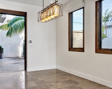 243 Poppy Avenue - Photo Thumbnail 17