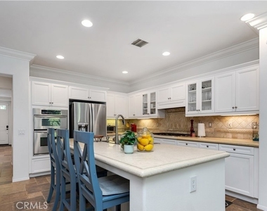 12 Merriweather Place - Photo Thumbnail 2
