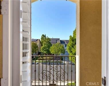 12 Merriweather Place - Photo Thumbnail 23