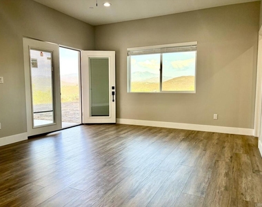 23627 Calistoga Place - Photo Thumbnail 10