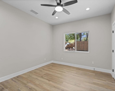 23627 Calistoga Place - Photo Thumbnail 17