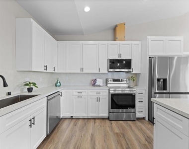 23627 Calistoga Place - Photo Thumbnail 5
