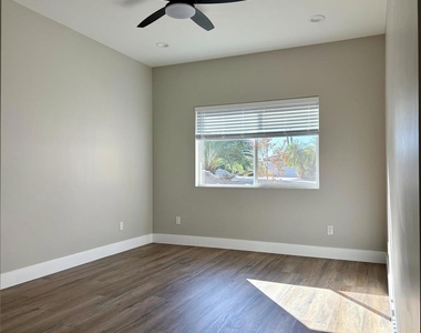 23627 Calistoga Place - Photo Thumbnail 15