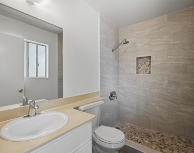 1712 Greentree Road - Photo Thumbnail 14