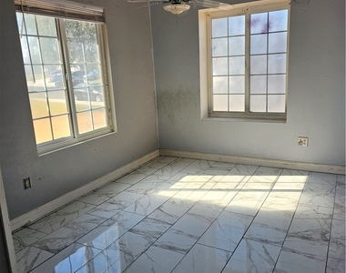 10030 Ontario Street - Photo Thumbnail 5