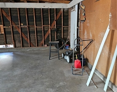 10030 Ontario Street - Photo Thumbnail 6