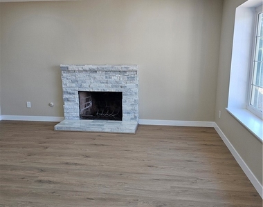 10030 Ontario Street - Photo Thumbnail 8