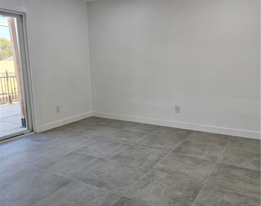 10030 Ontario Street - Photo Thumbnail 14