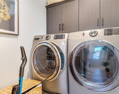 26149 Park Avenue - Photo Thumbnail 22