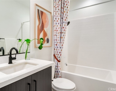 26149 Park Avenue - Photo Thumbnail 18