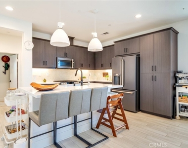 26149 Park Avenue - Photo Thumbnail 9