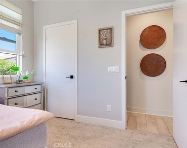 26149 Park Avenue - Photo Thumbnail 16