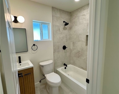 1936 W Valencia Drive - Photo Thumbnail 11