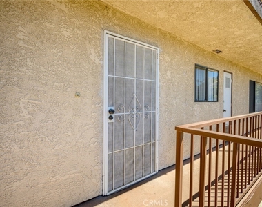 1364 E Garfield Avenue - Photo Thumbnail 1