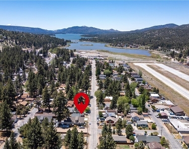 906 W Country Club Boulevard - Photo Thumbnail 8