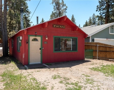 906 W Country Club Boulevard - Photo Thumbnail 2