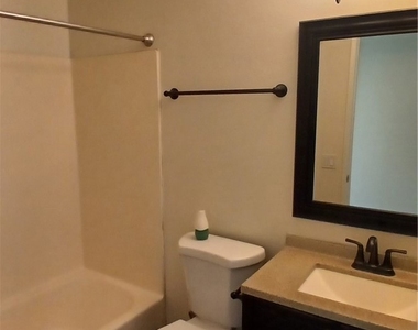 1273 W Woodcrest - Photo Thumbnail 9