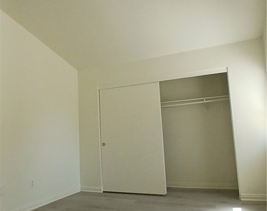 1273 W Woodcrest - Photo Thumbnail 13