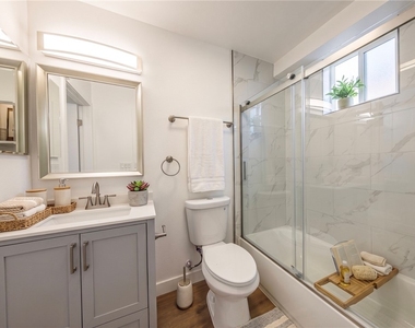 5327 Geer Street - Photo Thumbnail 5
