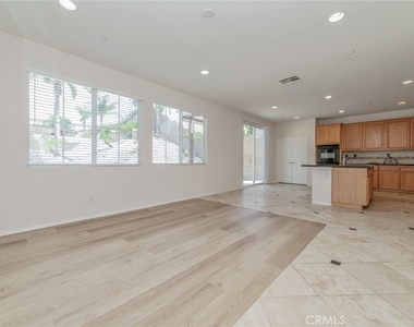 16432 Landmark - Photo Thumbnail 16