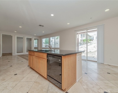 16432 Landmark - Photo Thumbnail 13