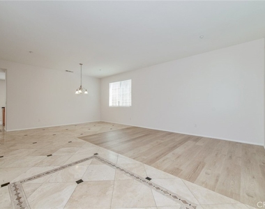 16432 Landmark - Photo Thumbnail 4