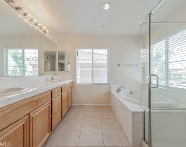 16432 Landmark - Photo Thumbnail 30
