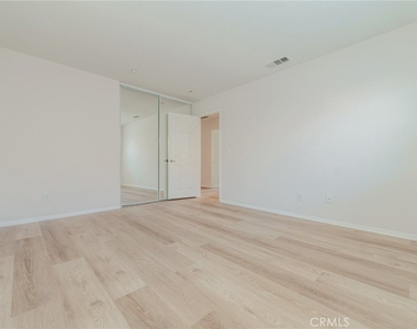 16432 Landmark - Photo Thumbnail 38
