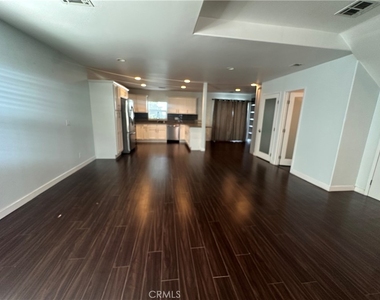 8801 Cattaraugus - Photo Thumbnail 3