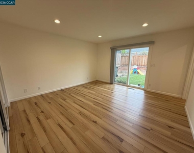 4490 Leatherwood Ct - Photo Thumbnail 10