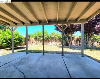 2120 Knox Ave - Photo Thumbnail 10