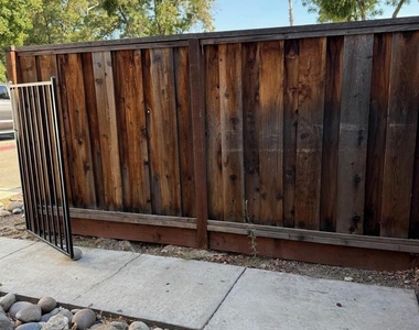 101 Portola Way - Photo Thumbnail 1