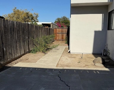 101 Portola Way - Photo Thumbnail 15