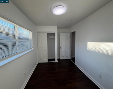 723 Florida St - Photo Thumbnail 5