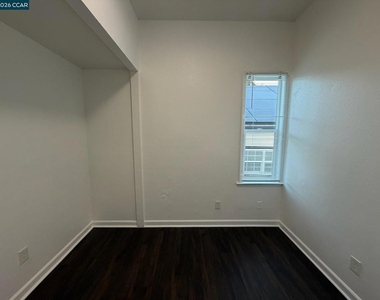 723 Florida St - Photo Thumbnail 3