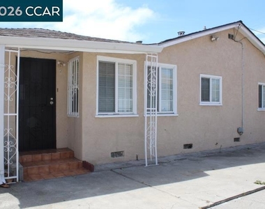 2846 20th St - Photo Thumbnail 1